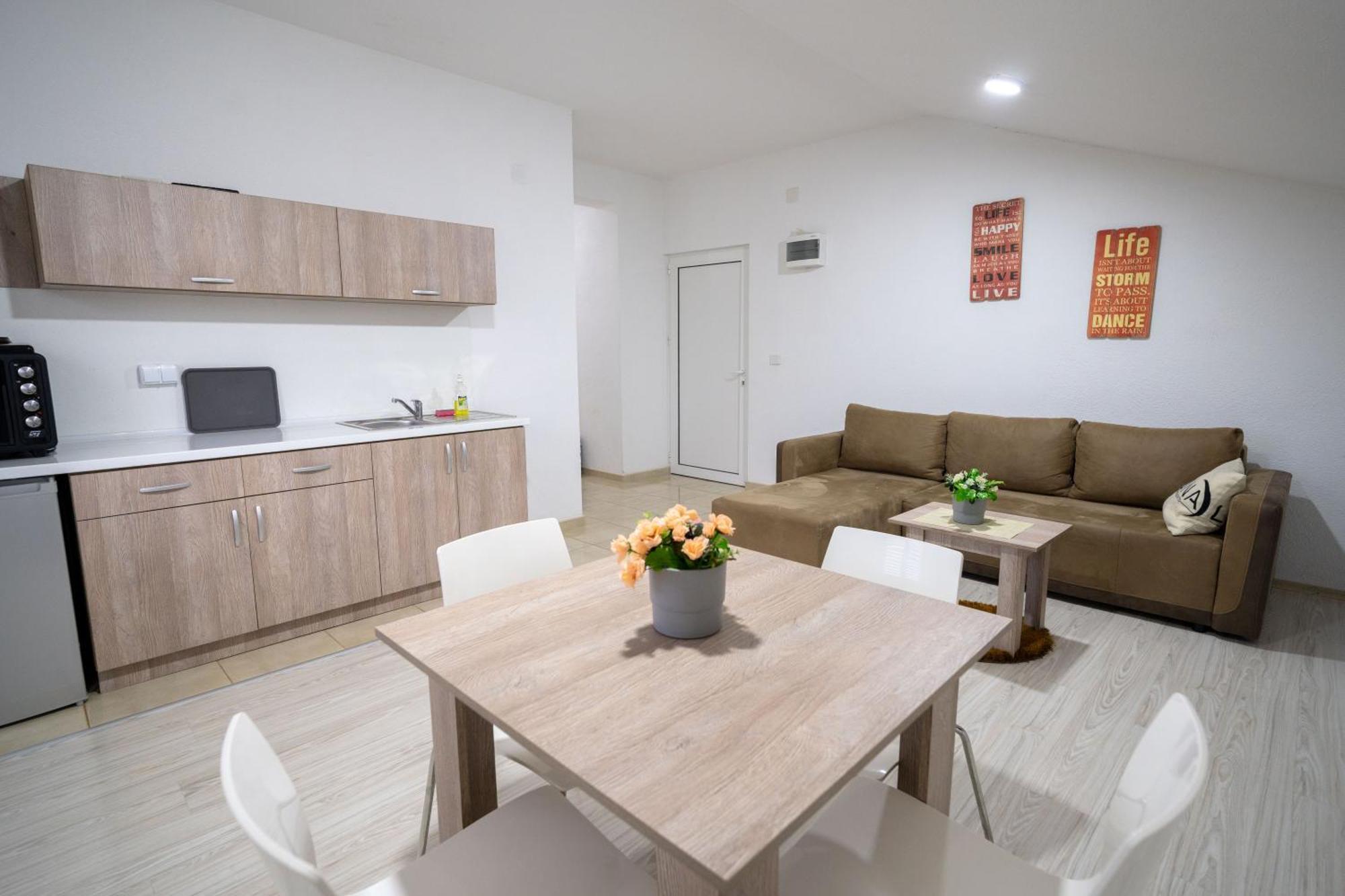 Luna Apartments Gevgelija Bagian luar foto