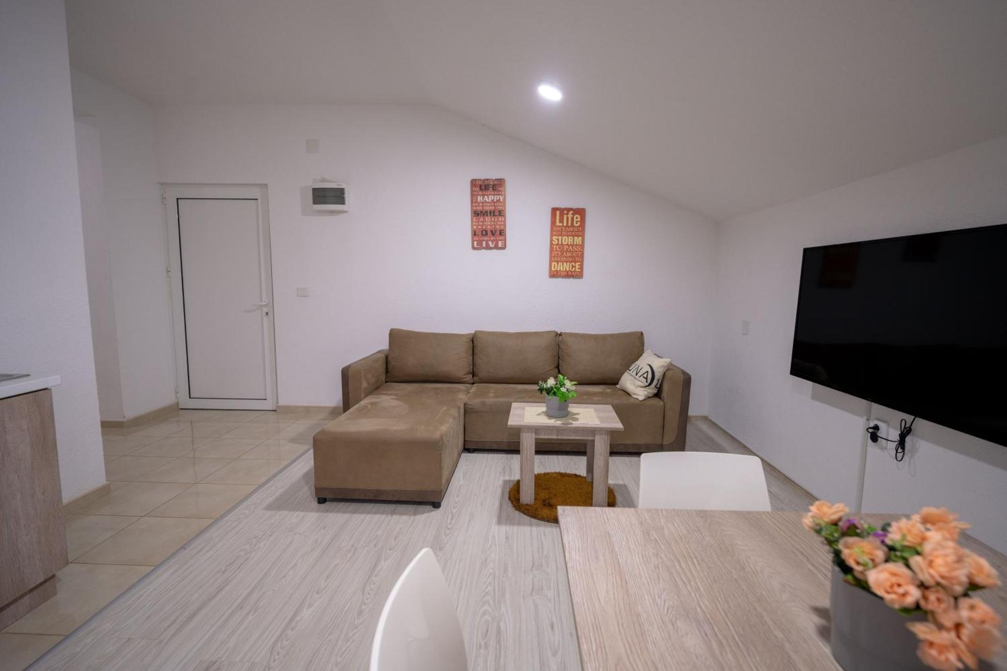 Luna Apartments Gevgelija Bagian luar foto